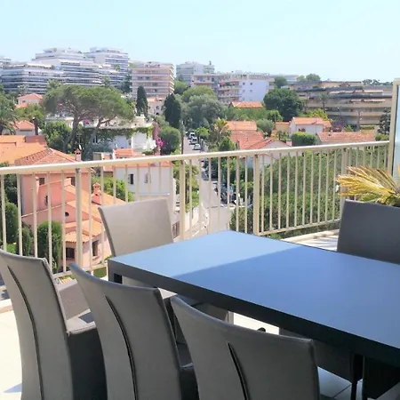 La Pinede Apartman *